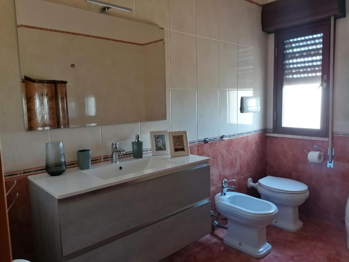 Gmb Villa Rosy Gela Bagian luar foto